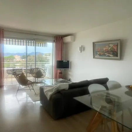 Escape In Sea View And Shared Pool! Канны