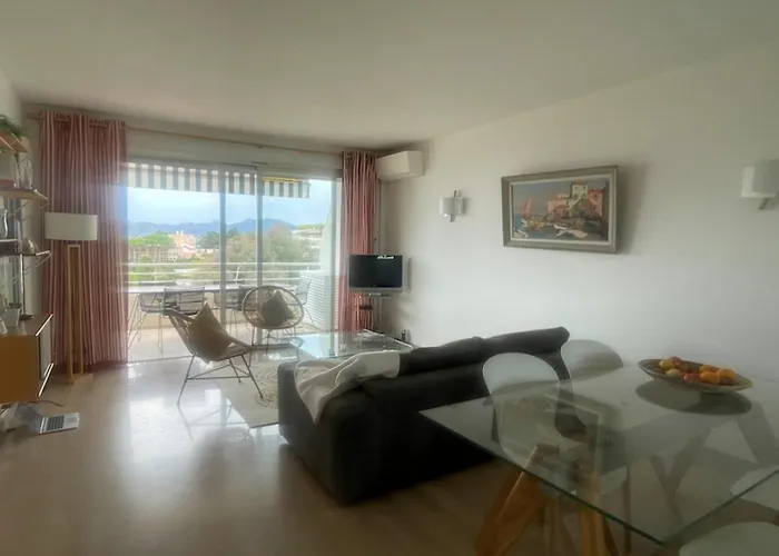 Escape In Sea View And Shared Pool! Cannes
